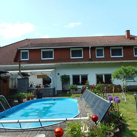 Land-hotel Am Wald Garni Otel