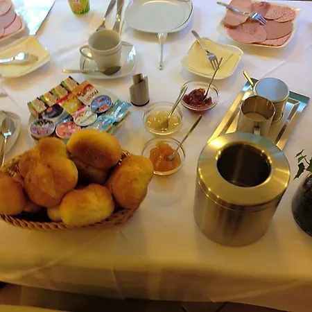 Land-hotel Am Wald Garni Hotel