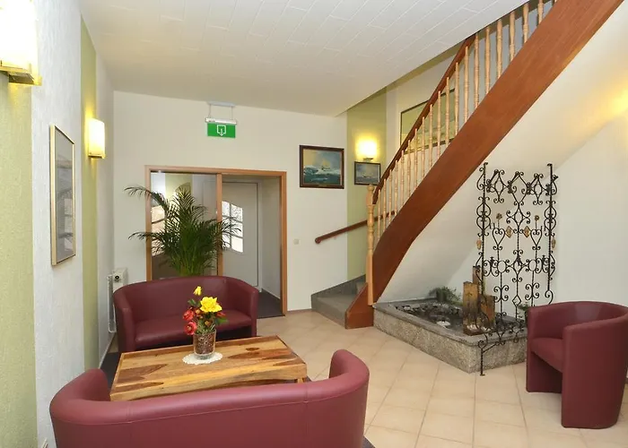 Land-hotel Am Wald Garni Otel