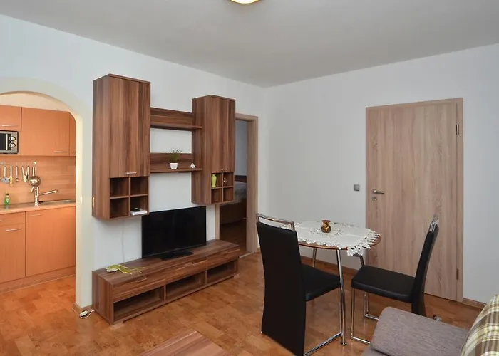 Land-hotel Am Wald Garni Otel