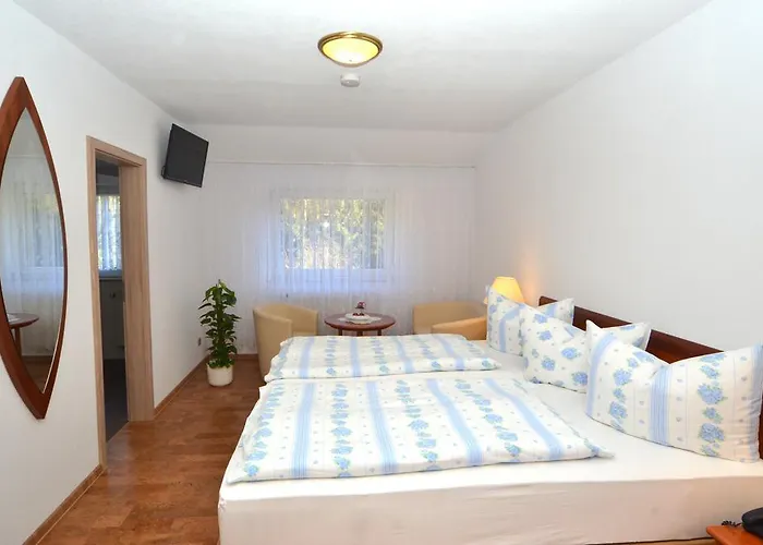 Otel Land-hotel Am Wald Garni Greiz