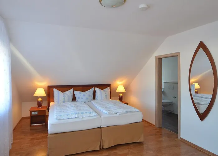 Otel Land-hotel Am Wald Garni